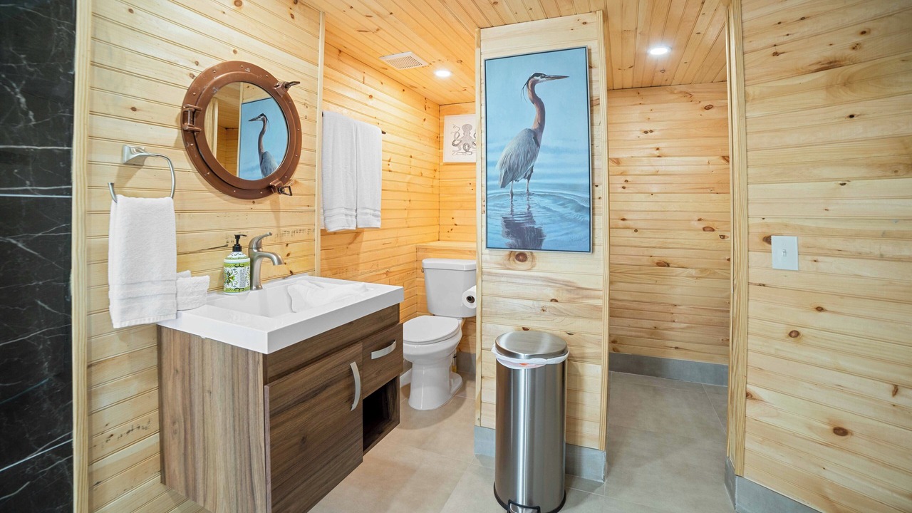 Photo of Bathroom in Long Beach Estates