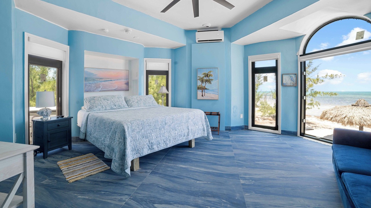 Photo of Bedroom in Long Beach Estates