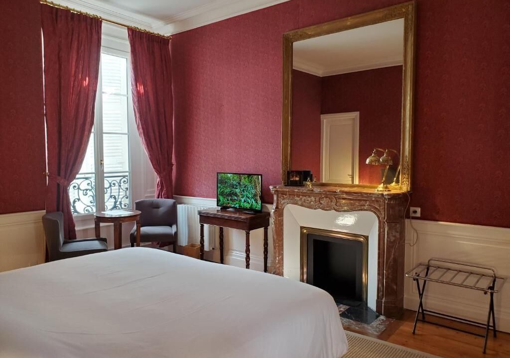 Photo of Others in Cognac