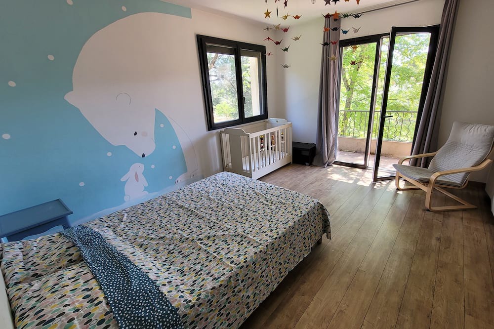Photo of Bedroom in Pont-Saint-Esprit