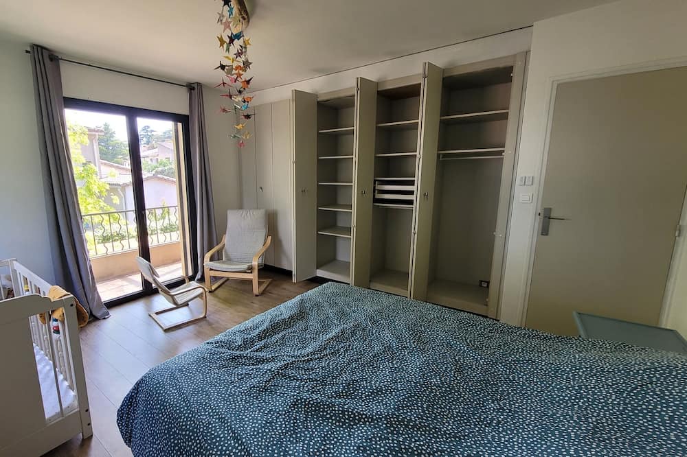 Photo of Bedroom in Pont-Saint-Esprit