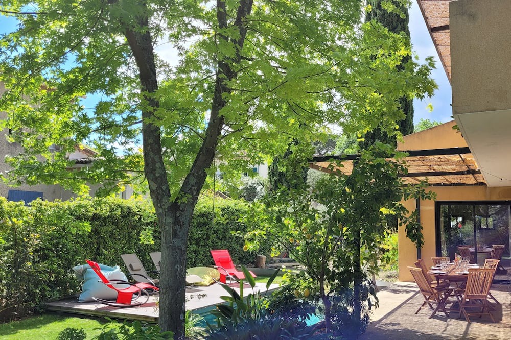 Photo of Outdoor in Pont-Saint-Esprit