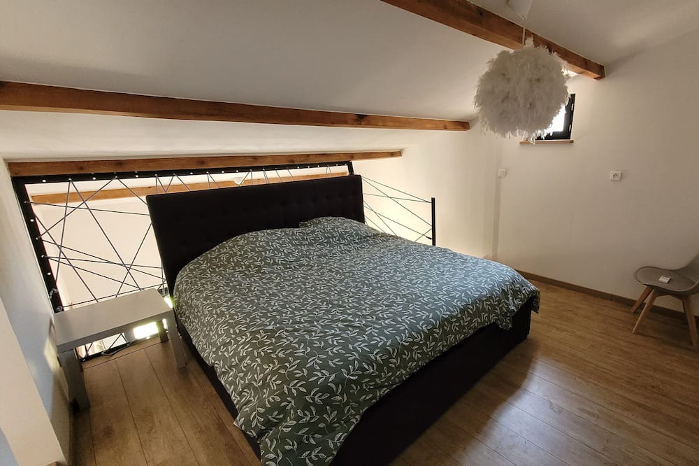 Photo of Bedroom in Pont-Saint-Esprit