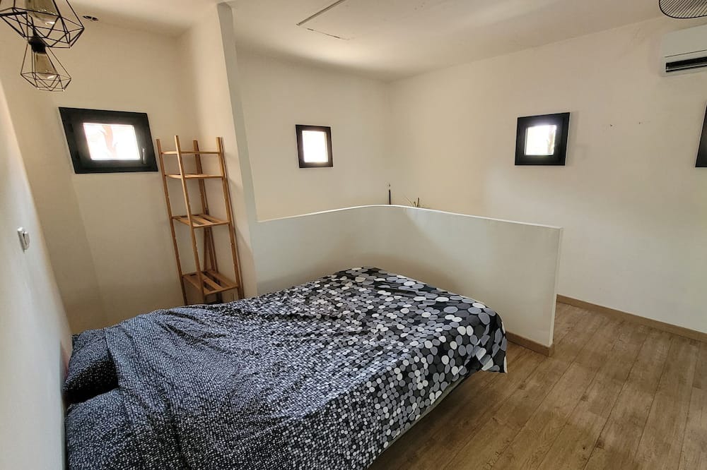 Photo of Bedroom in Pont-Saint-Esprit