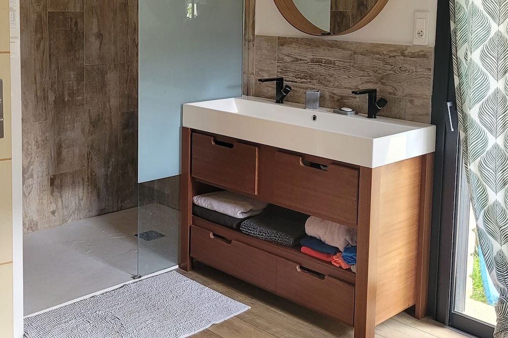 Photo of Bathroom in Pont-Saint-Esprit