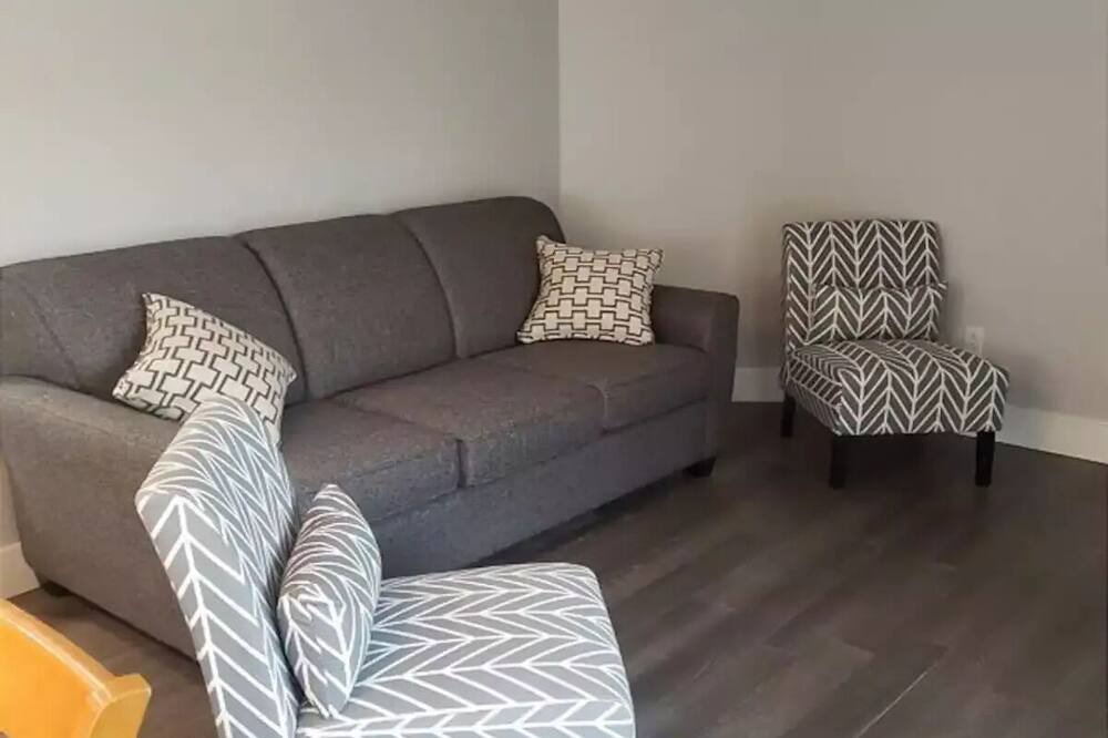 Photo of Livingroom in Gravenhurst