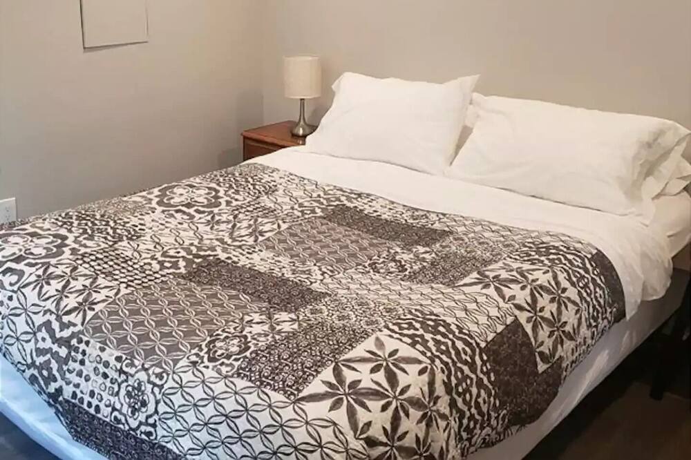 Photo of Bedroom in Gravenhurst