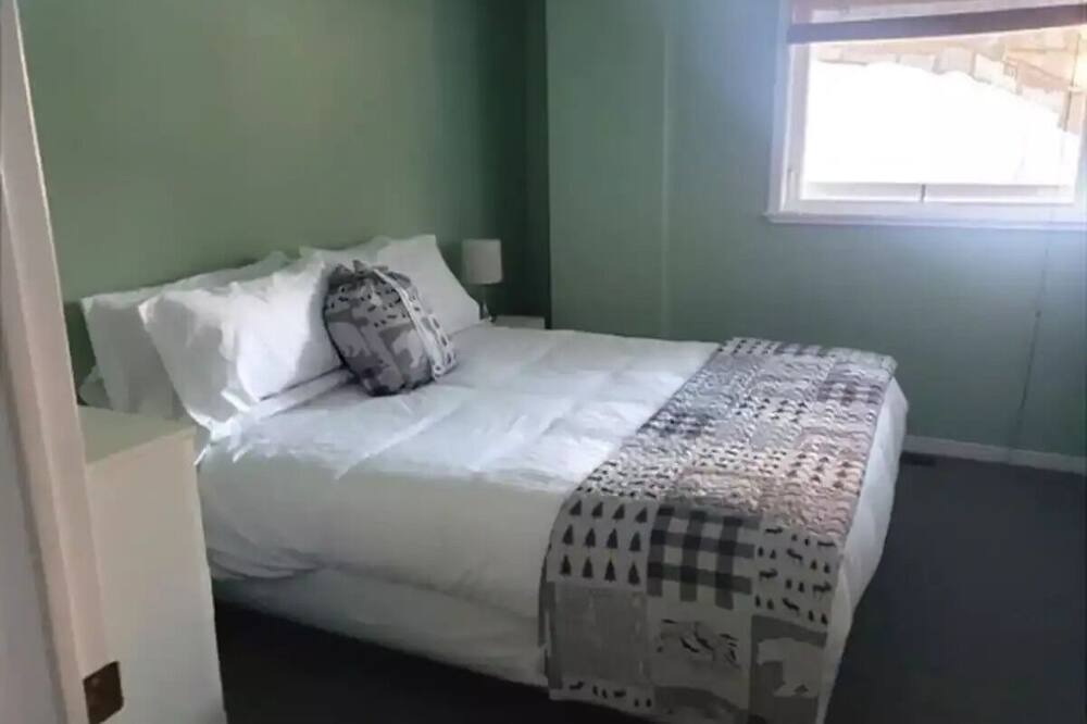 Photo of Bedroom in Gravenhurst