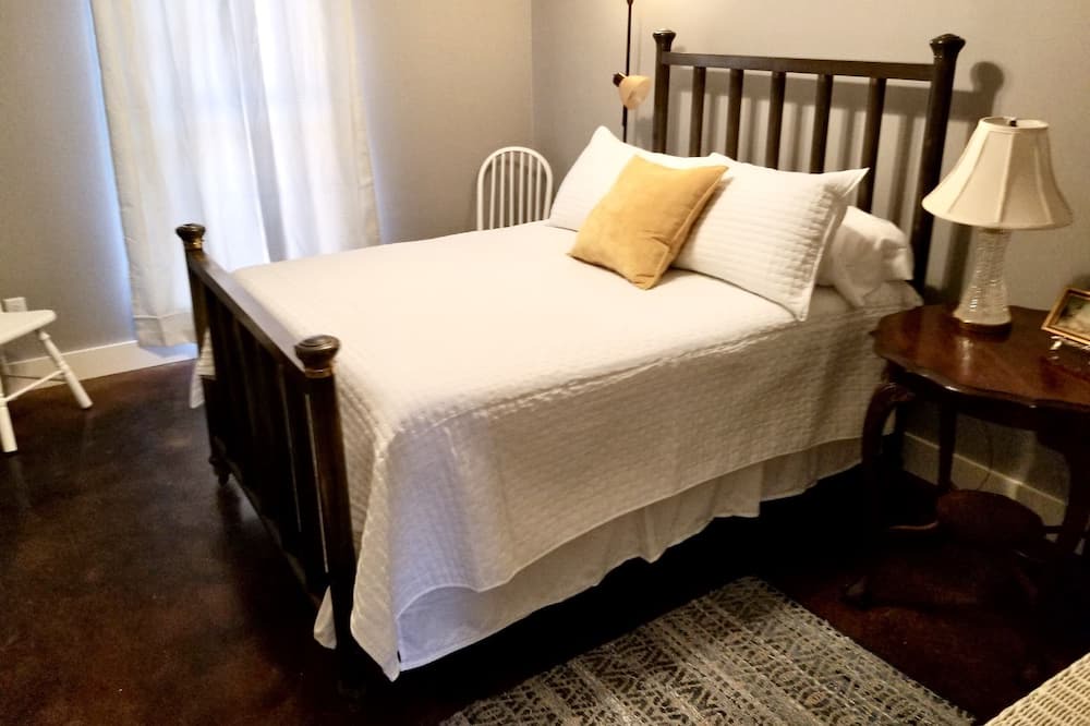 Photo of Bedroom in Sarah