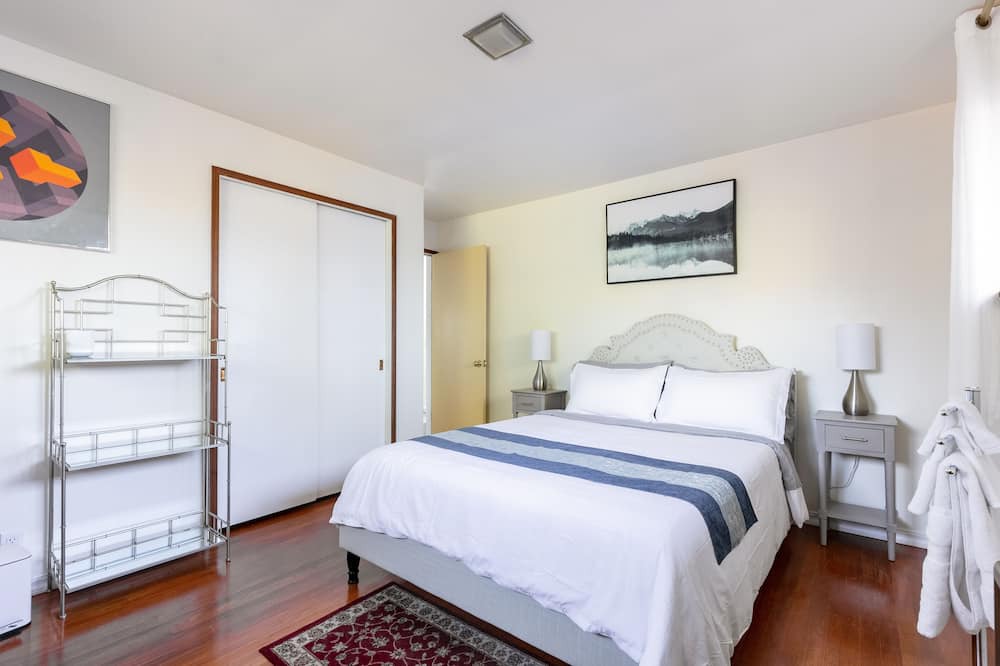 Photo of Bedroom in Bryn Mawr-Skyway