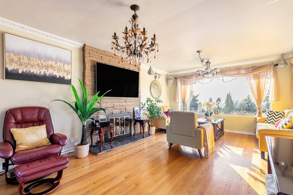 Photo of Others in Bryn Mawr-Skyway