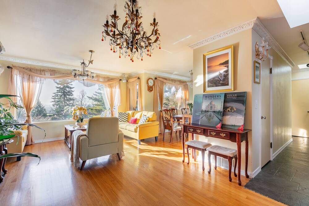 Photo of Others in Bryn Mawr-Skyway