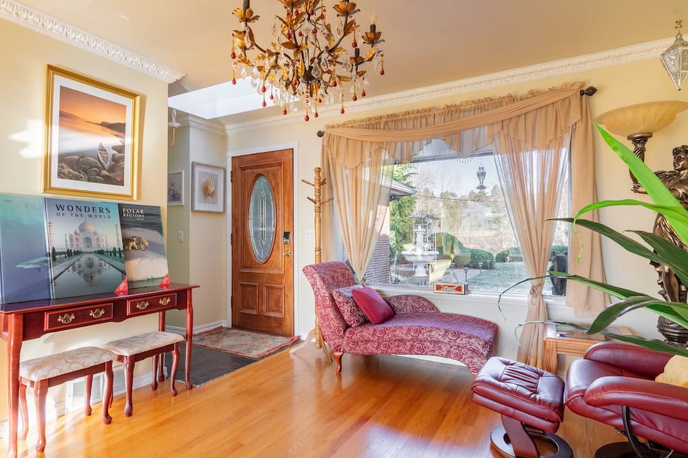 Photo of Others in Bryn Mawr-Skyway