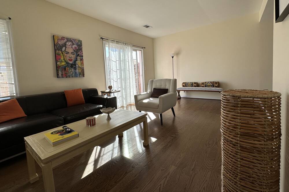 Photo of Livingroom in Sudley