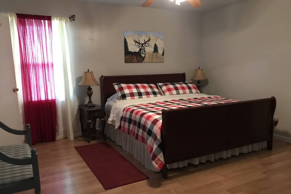 Photo of Bedroom in Waneta