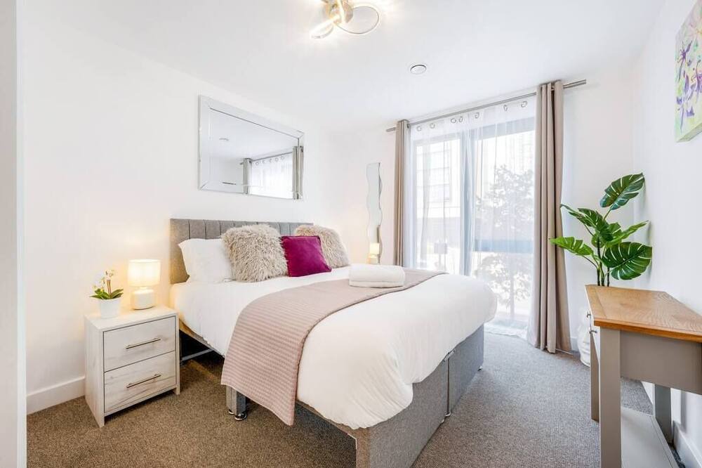 Photo of Bedroom in Redhill