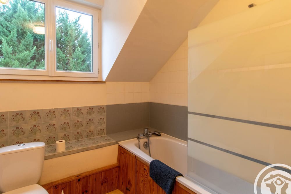 Photo of Bathroom in Saint-Clement-de-la-Place