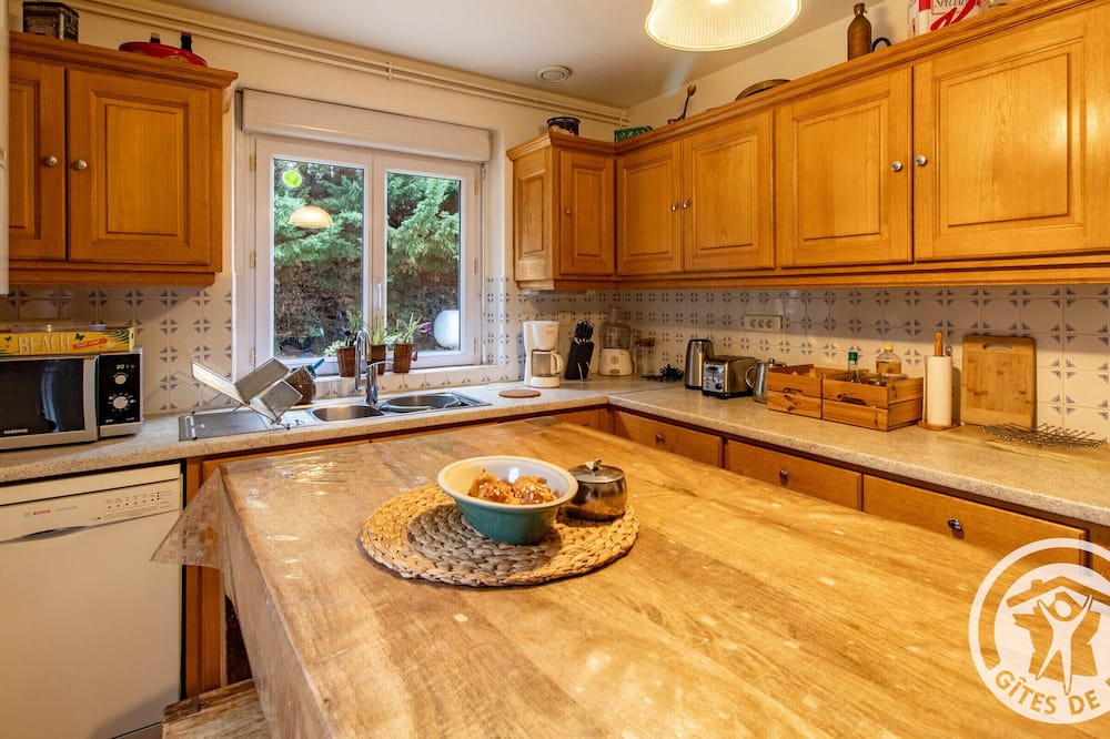Photo of Kitchen in Saint-Clement-de-la-Place