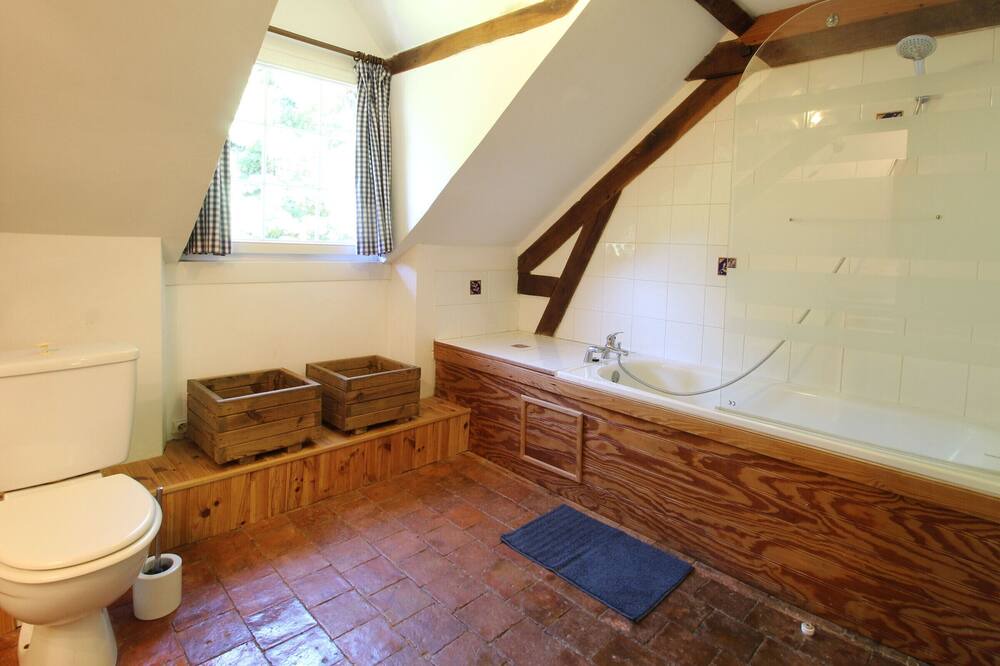 Photo of Bathroom in Saint-Clement-de-la-Place