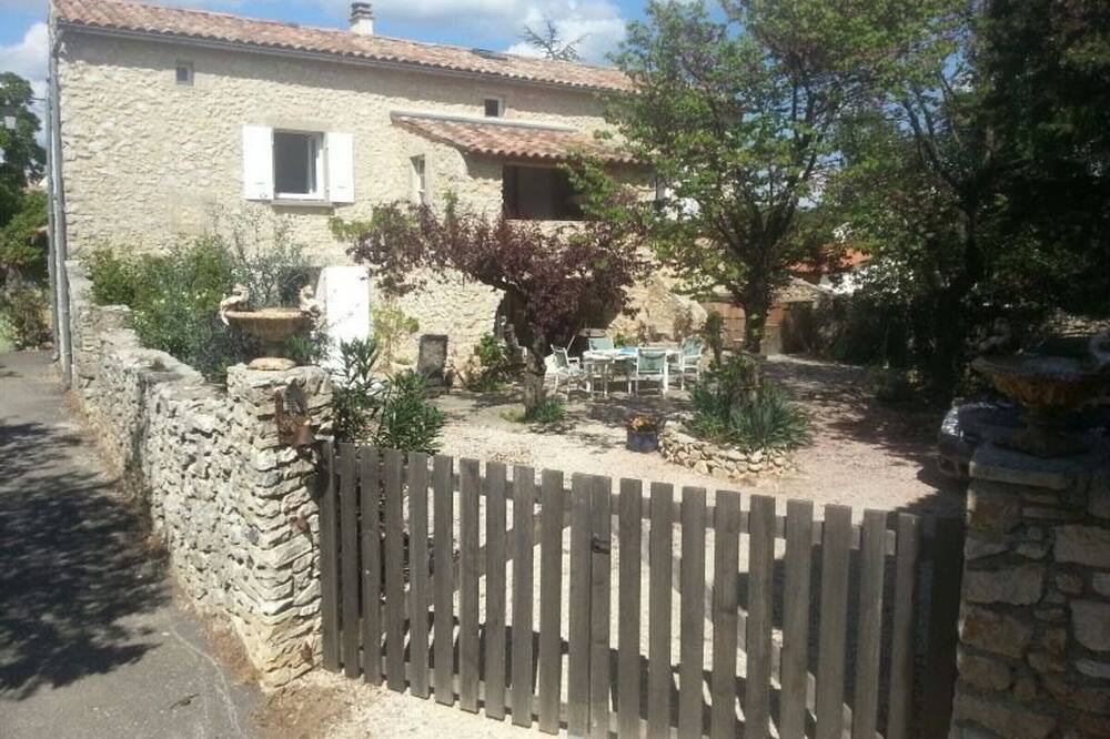 Photo of Outdoor in Labastide-de-Virac