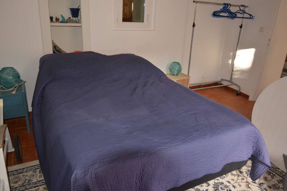 Photo of Bedroom in Labastide-de-Virac