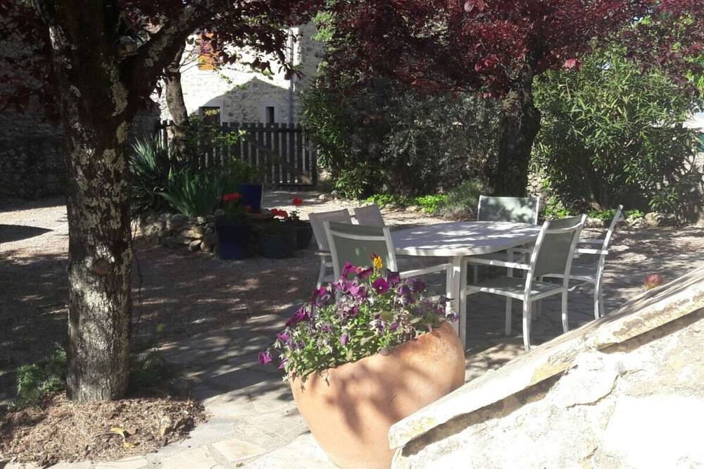 Photo of Outdoor in Labastide-de-Virac