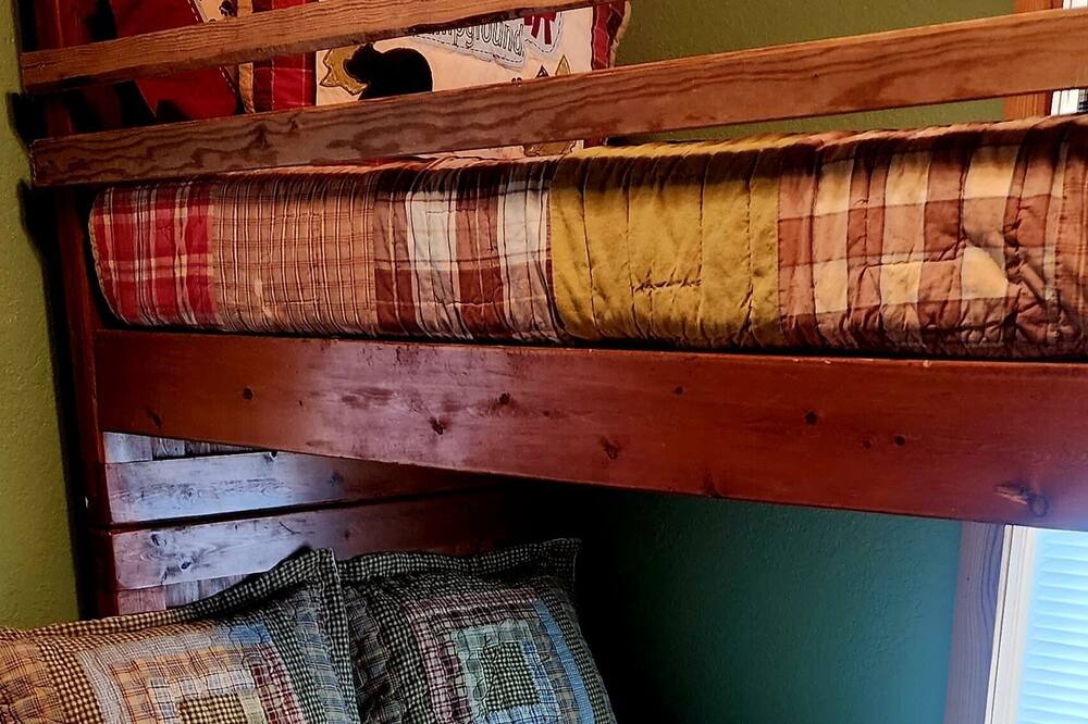 Photo of Bedroom in Robbinsville