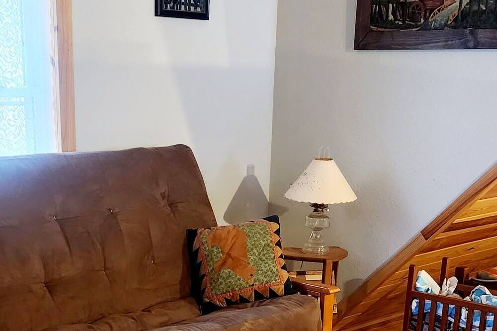 Photo of Livingroom in Robbinsville