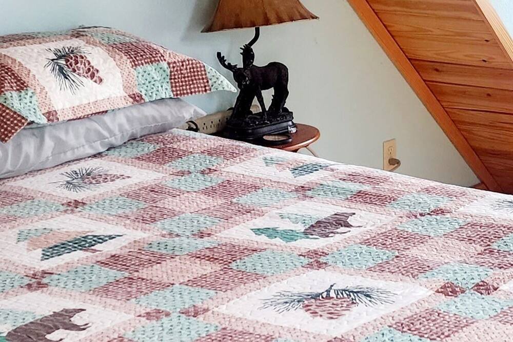 Photo of Bedroom in Robbinsville