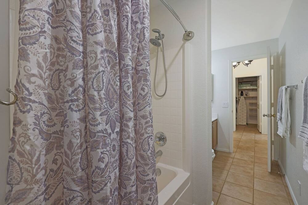 Photo of Bathroom in Terracina