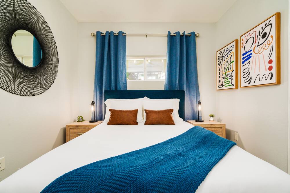 Photo of Bedroom in Highland Park