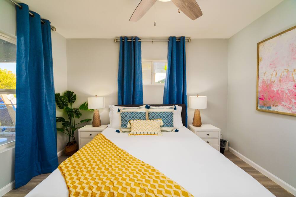 Photo of Bedroom in Highland Park