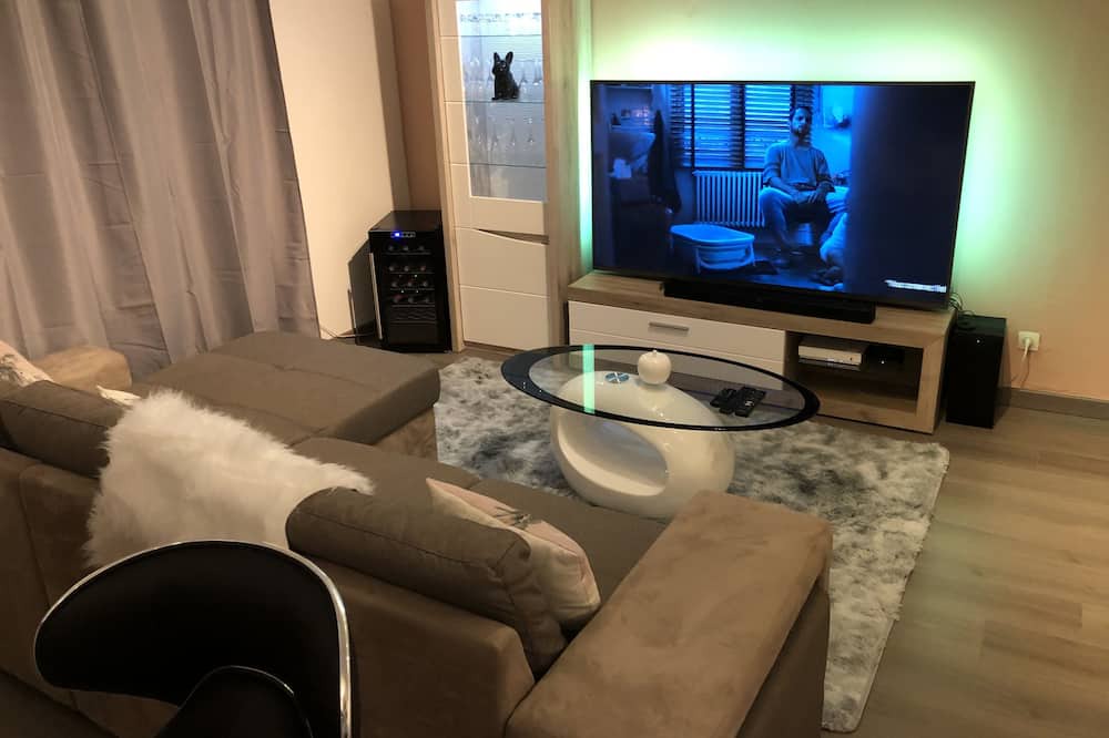 Photo of Others in Anatole France Danton