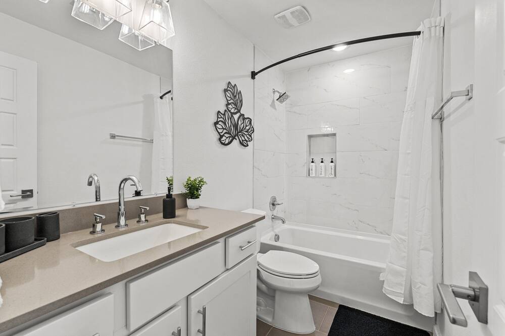 Photo of Bathroom in West Dallas