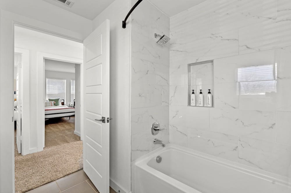 Photo of Bathroom in West Dallas