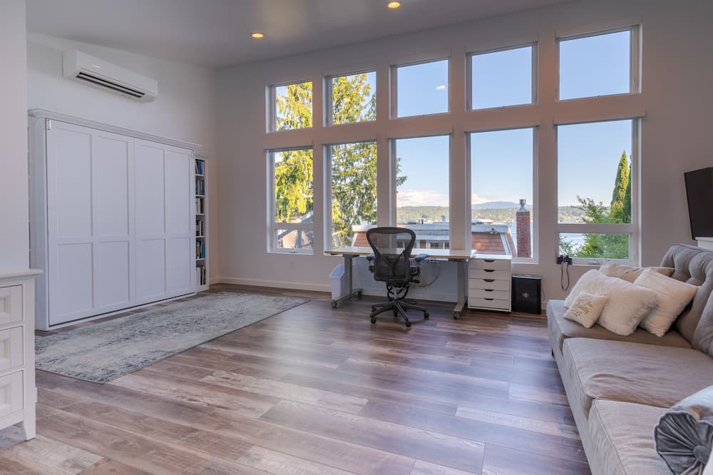 Photo of Others in Northeast Bellevue