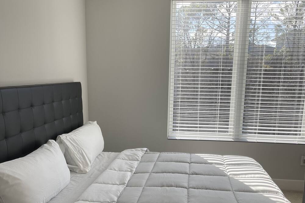 Photo of Bedroom in North Druid Hills