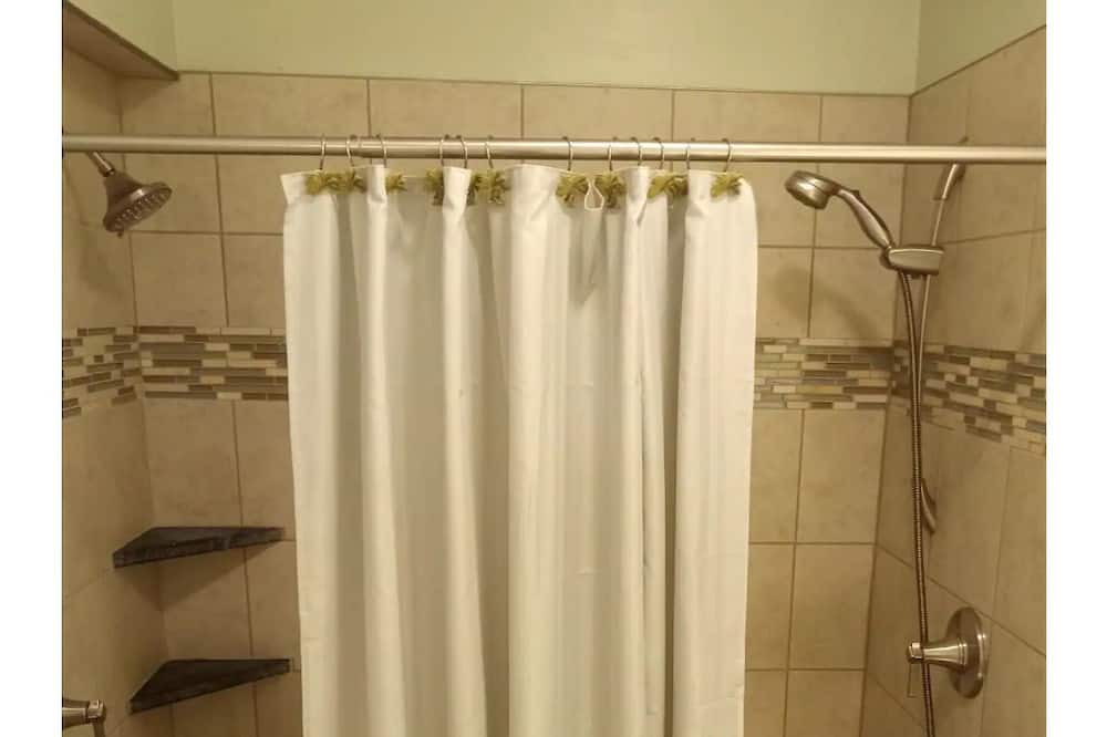 Photo of Bathroom in Faber