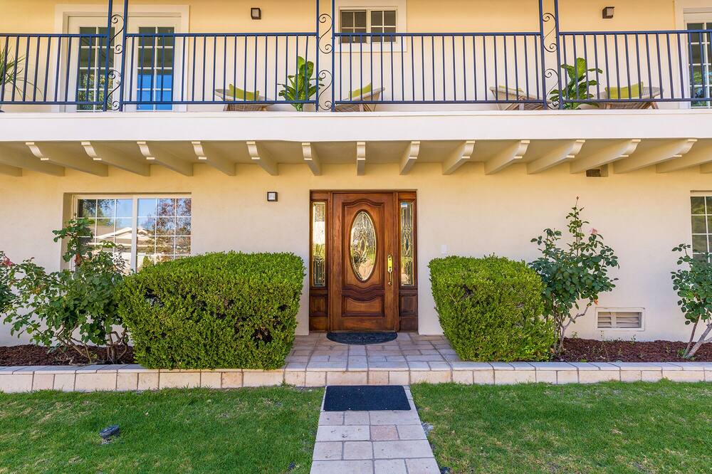 Photo of Outdoor in Canoga Park