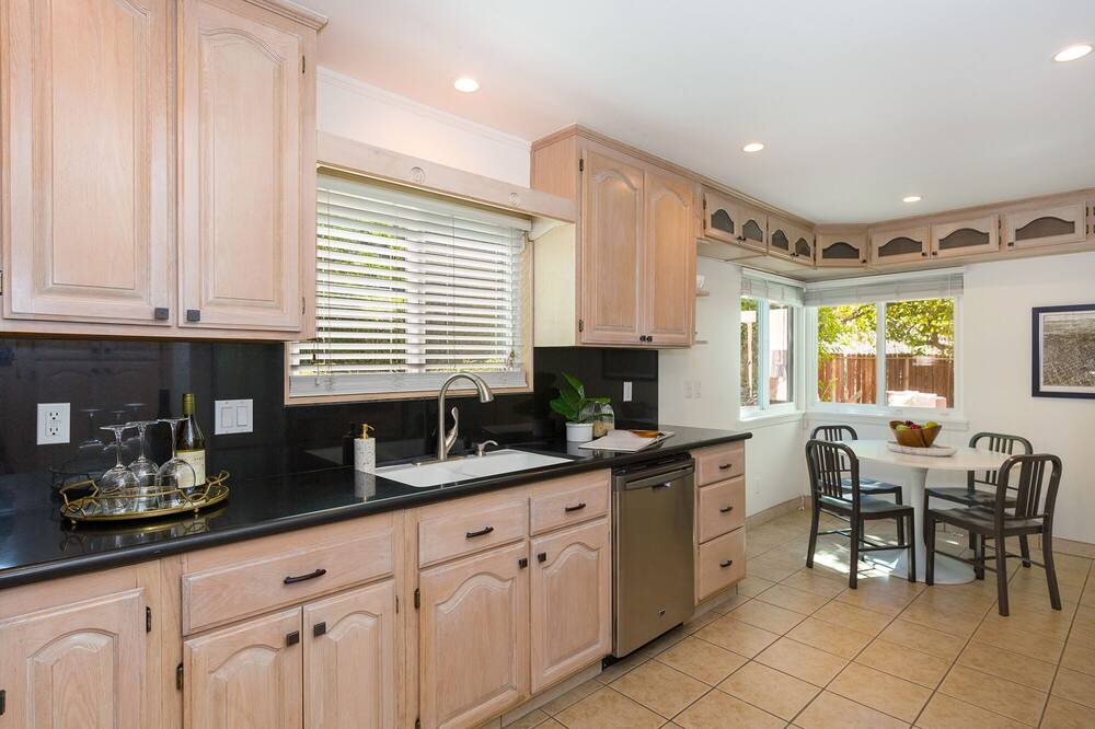 Photo of Kitchen in Canoga Park