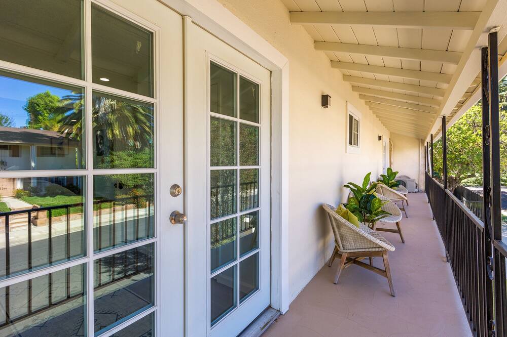Photo of Outdoor in Canoga Park
