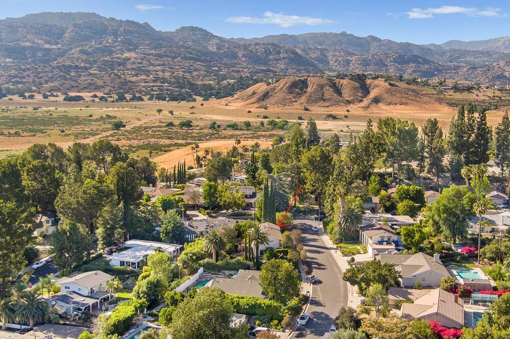 Photo of Outdoor in Canoga Park