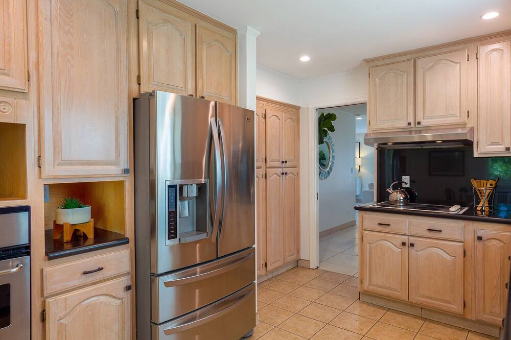 Photo of Kitchen in Canoga Park