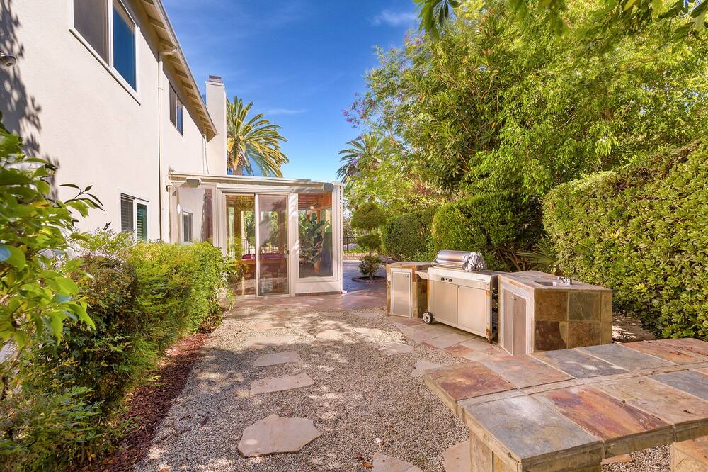 Photo of Outdoor in Canoga Park
