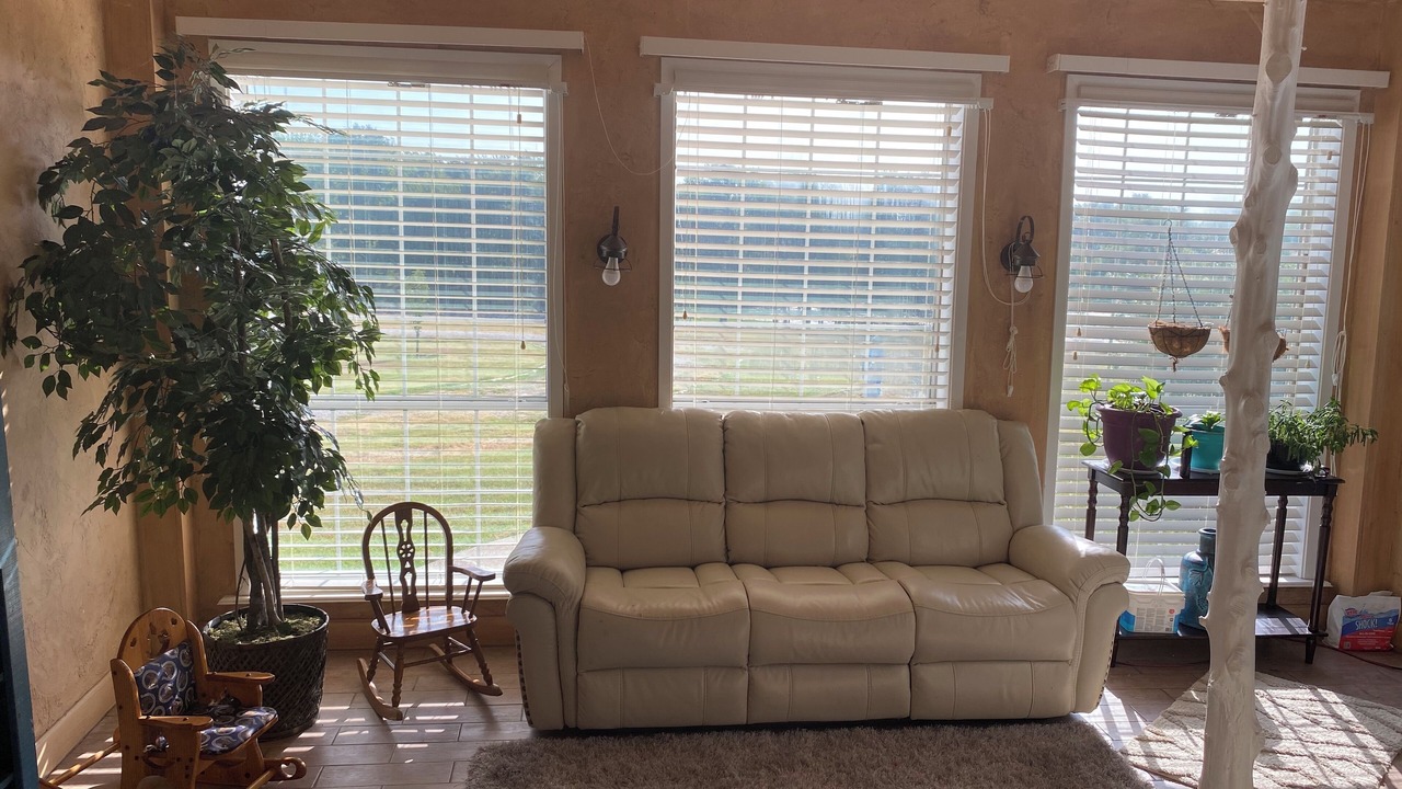 Photo of Livingroom in Moody