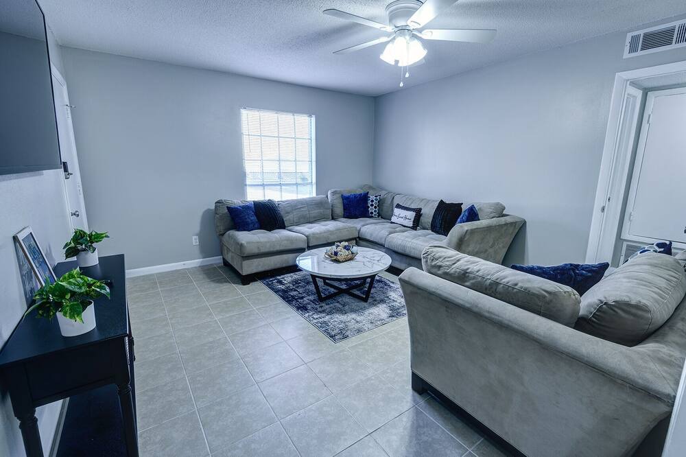 Photo of Livingroom in Hannon Park