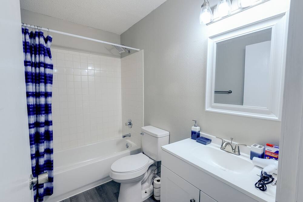 Photo of Bathroom in Hannon Park