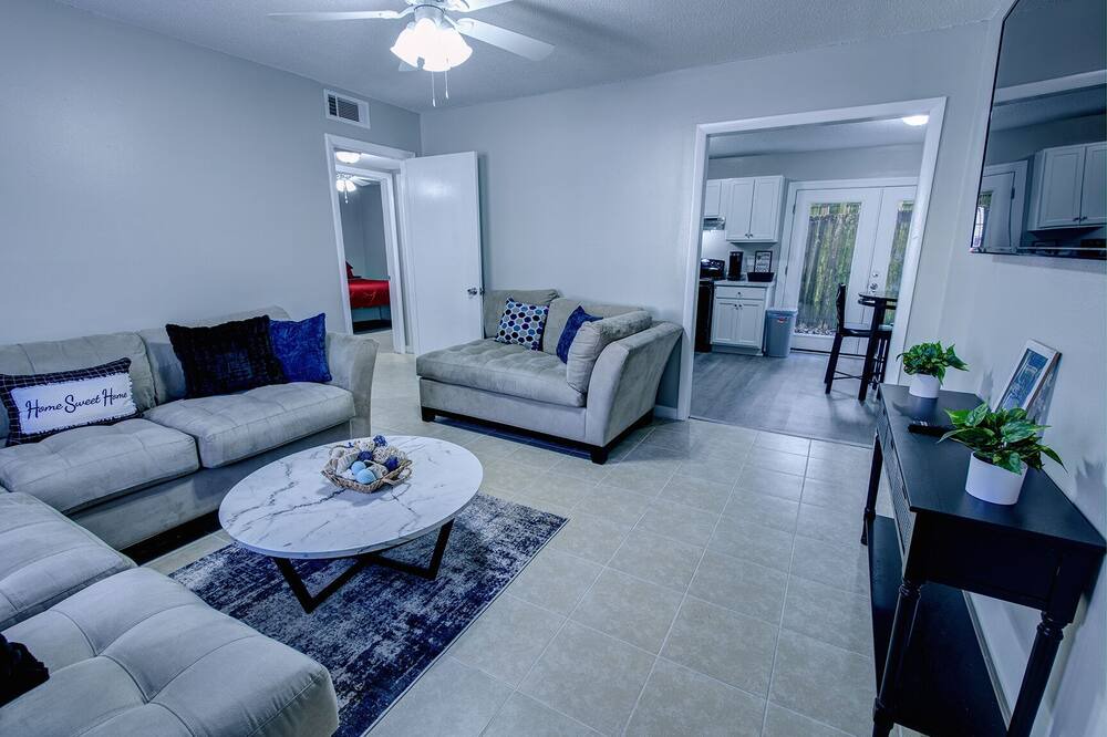 Photo of Livingroom in Hannon Park