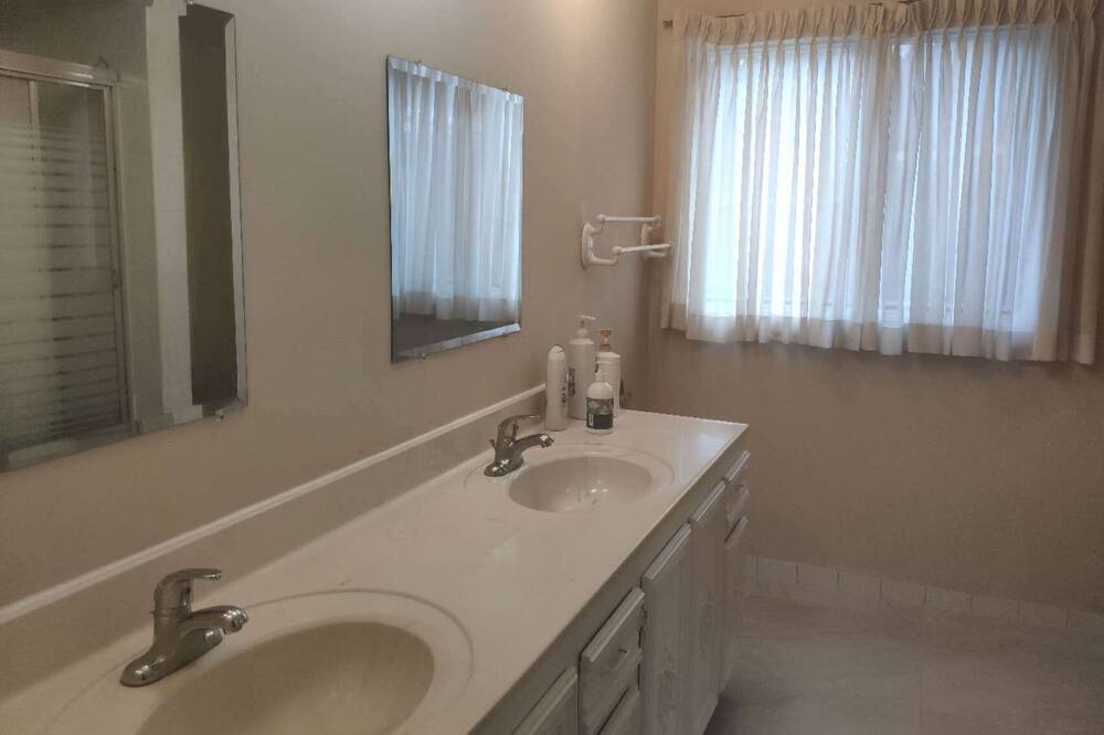 Photo of Bathroom in Unionville