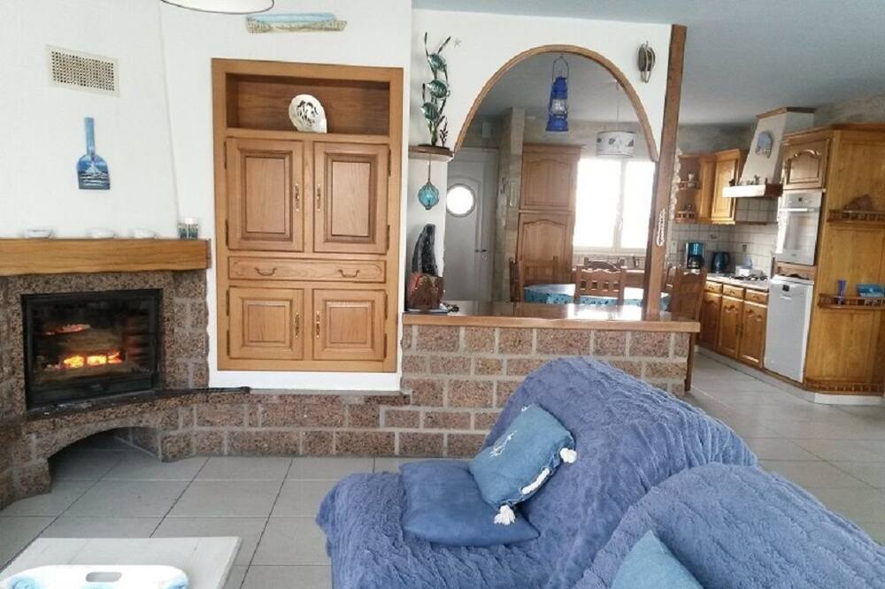 Photo of Bedroom in LʼIle-dʼOlonne